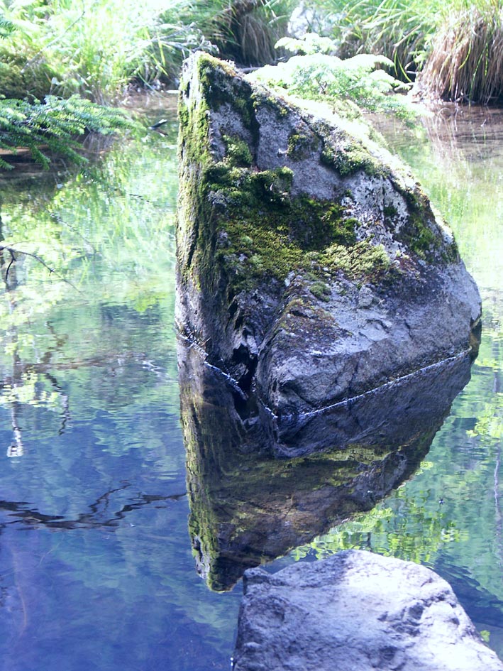 A1_AZUSAM_TRIANGLE.JPG - 215,672BYTES