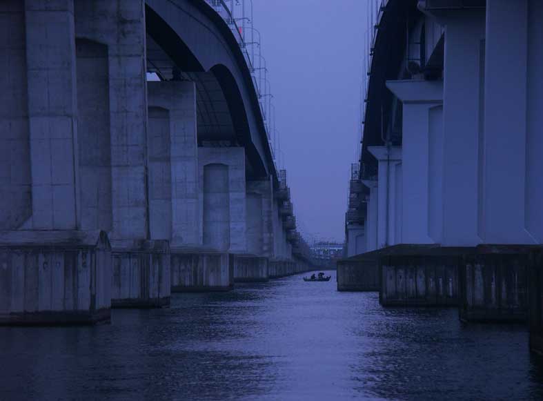 A1_BIWAKO_HUNE.JPG - 44,234BYTES