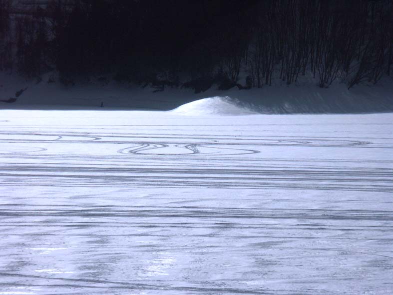 A1_HIBARAKO_ICECORN.JPG - 71,565BYTES