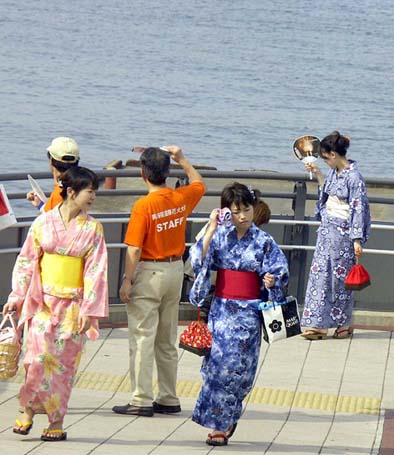 A1_YOKOHAMA_ATSUI.JPG - 59,446BYTES