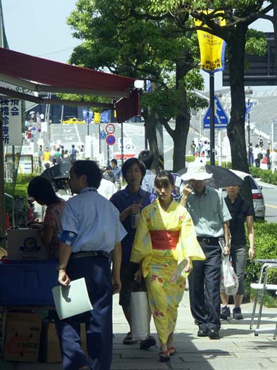 A1_YOKOHAMA_KIIRO.JPG - 69,718BYTES