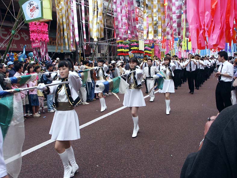 H7_PARADEFIREW.JPG - 141,146BYTES