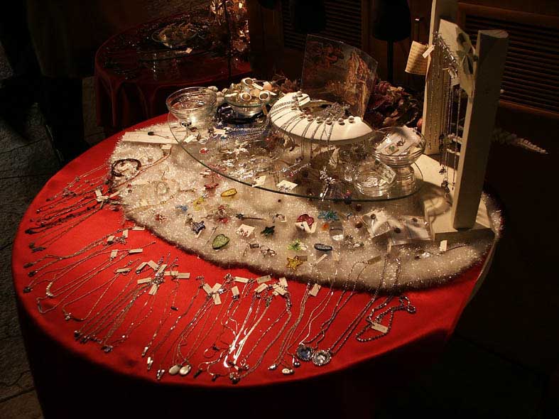 OD_KAZARIRED.JPG - 97,197BYTES