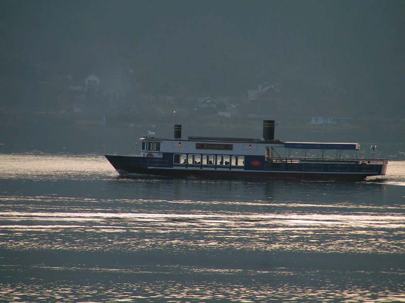 Z1_FUJI_KAWAGUTIKOSHIP.JPG - 72,841BYTES